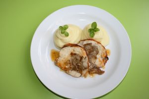 Fotografie dobroty jménem Kuřecí roláda, bramborová kaše