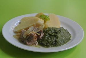 Fotografie dobroty jménem Moravský vrabec, bramborový knedlík, špenát