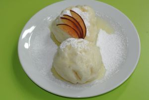 Fotografie dobroty jménem Ovocné kynuté knedlíky